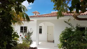 Apartment with garden & terrace | Garden view - Image 2