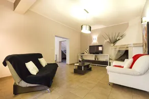 Villa Spacious - Image 3