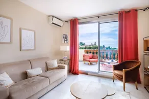 Appartement avec jardin, terrasse et piscine | Vue mer - Image 4