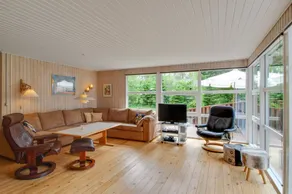 Holiday home with BBQ, sauna & terrace - Image 3