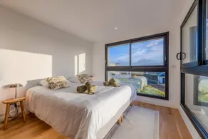 Holiday home with terrace, garden & BBQ | Sea view - Image 4