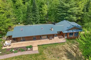 Lang Lodge 3 Bedroom Cabin - Image 3