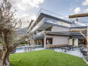 Appartement avec terrasse, piscine et sauna - Image 2