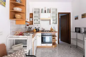 Apartment mit Pool, Garten und Whirlpool | Stadtblick - Image 5