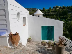 Pleasant holiday home with pool, garden & terrace | Mountain view | Perfect for remote work | Pets allowed - Image 5