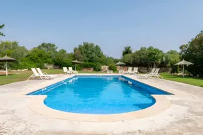 Grande finca apta para familias con jardín, piscina y barbacoa | Vistas al jardín | Ideal para trabajar remoto - Image 3