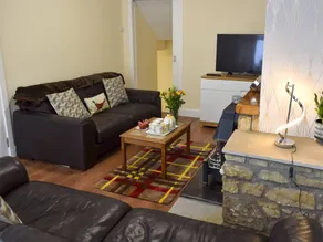 Family-oriented cottage with garden | River view | Pet-friendly - Image 4