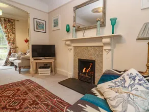 Child-friendly charming cottage with garden & terrace | Dogs allowed - Image 4