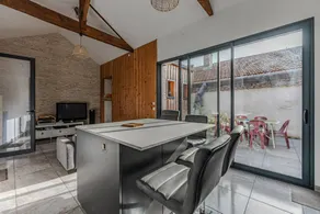 Maison avec internet haut débit, terrasse et jardin | Vue jardin - Image 4