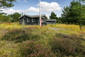 House with BBQ & terrace - Image 2