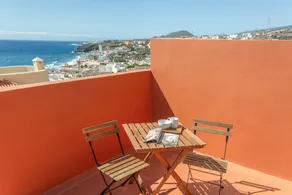 Vacation 'Candelaria 1' with Sea View, Wi-Fi and Air Conditioning - Image 2