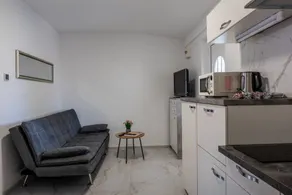 Holiday apartment with barbecue | Garden view - Image 5