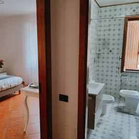 Chambre privée avec jardin et piscine | Vue nature - Image 4