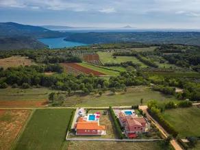 House with terrace, private pool & barbeque - Image 3