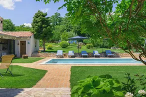 Lipa in Krnica with 4 bedrooms and 3 bathrooms - Image 4