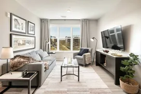 Holiday apartment with pool & garden - Image 2