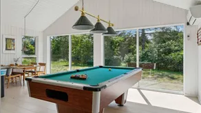 House with garden, barbecue & jacuzzi - Image 2