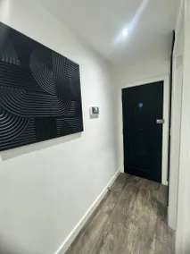 Flat with garden - Image 3