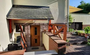 Private room with garden, terrace & barbeque | Garden view - Image 5