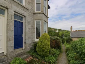 Child-friendly cottage with garden & BBQ | Next to the beach - Image 2