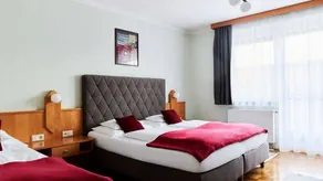 Apartment with garden, terrace & pool | Suitable for remote work - Image 3