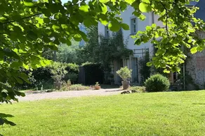 Wonderful house with garden - Image 3