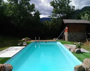 Lodge with terrace, private pool & garden | Mountain view - Image 3