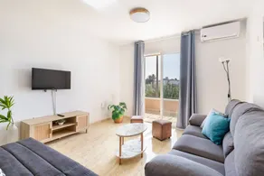 Appartement de vacances adapté aux familles avec terrasse | Vue jardin | Parfait pour le travail à distance - Image 3