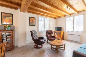 Bright Apartment 300m from the Beach - Image 4
