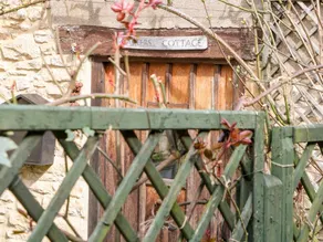 Family-friendly cottage with garden | Pets allowed - Image 2