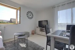 Family-friendly gite with pool, BBQ & garden - Image 4