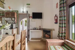Holiday Home 'Miguelin 3' with Shared Pool, Wi-Fi and Air Conditioning - Image 5