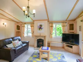 Cottage with garden | River view - Image 3