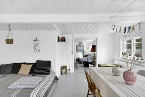 Charmante maison adaptée aux familles avec jardin | Proche de la plage - Image 4