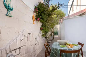 House with BBQ & garden - Image 2