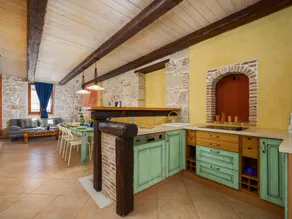 Fully equipped beautiful holiday home with barbecue & terrace - Image 3