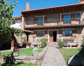 Beautiful house with terrace, garden & BBQ | Mountain view | Perfect for remote work - Image 5