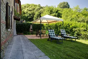 Holiday home with terrace, garden & BBQ - Image 2