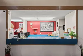 Holiday apartment with pool - Image 2