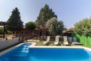 Child-friendly house with terrace, private pool & BBQ | Perfect for remote work | Dogs allowed - Image 2