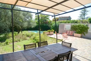 Voll ausgestattetes gemütliches Ferienhaus mit Terrasse, privatem Pool und Grill - Image 4