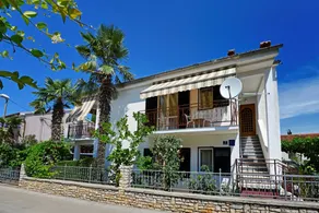 Apartment with garden, terrace & BBQ - Image 2