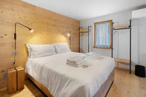 Room 'Camera 2 - Tara' with Mountain View, Wi-Fi and Air Conditioning - Image 2