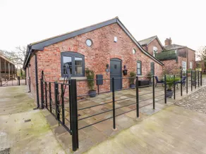 Cottage with garden - Image 3