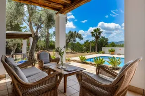 Villa with barbeque, terrace & private pool | Mountain view - Image 4