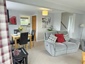 Cottage with garden - Image 4