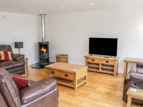 Cottage with garden - Image 3
