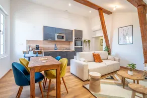 Fully equipped holiday apartment with fast internet | City view - Image 4