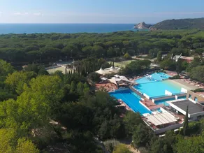 Maison de vacances avec jacuzzi, terrasse et piscine - Image 3