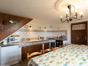 Geräumiges renoviertes Haus mit WLAN, ideal für Familien - Image 5